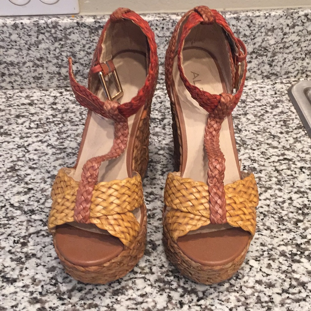 Super cute hard to find Aldo sandals